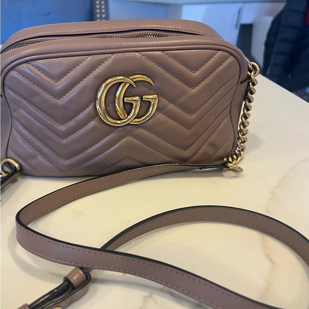 Beige Gucci Bag in beautiful condition . 100% authentic